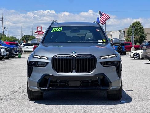 Used 2023 BMW X7 xDrive40i w/ M Sport Package AWD/4WD image 2