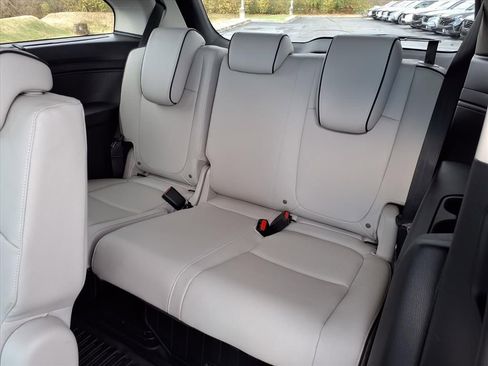 New 2026 Honda Odyssey Touring image 11