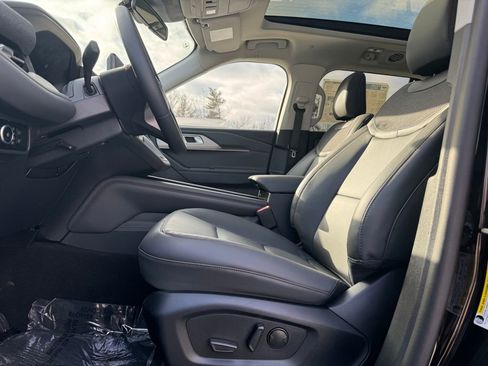 New 2026 Ford Explorer Active w/ Active Comfort Package image 20