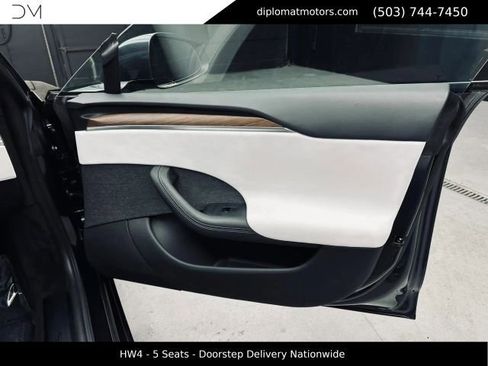 Used 2025 Tesla Model S AWD/4WD image 22
