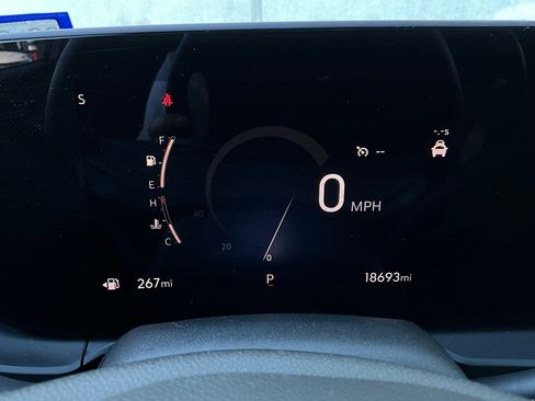 Used 2025 Buick Envista Sport Touring image 37