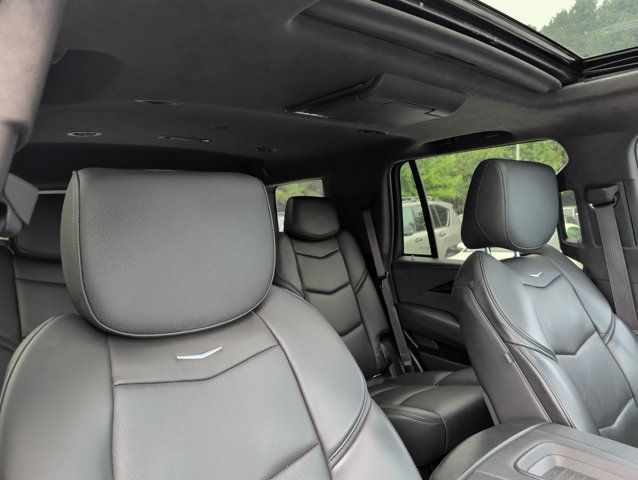 Used 2018 Cadillac Escalade Platinum AWD/4WD image 25
