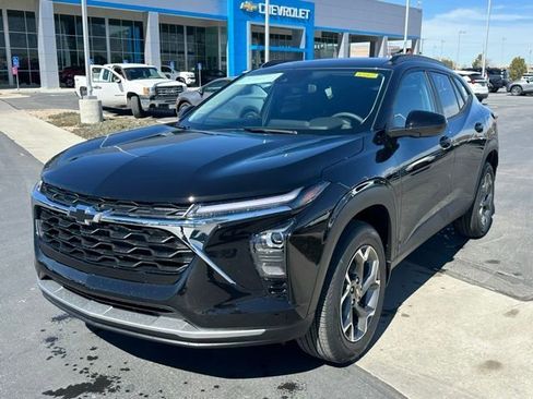 New 2026 Chevrolet Trax LT FWD image 30