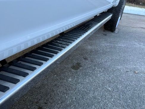 Used 2017 Ford F250 XLT image 11