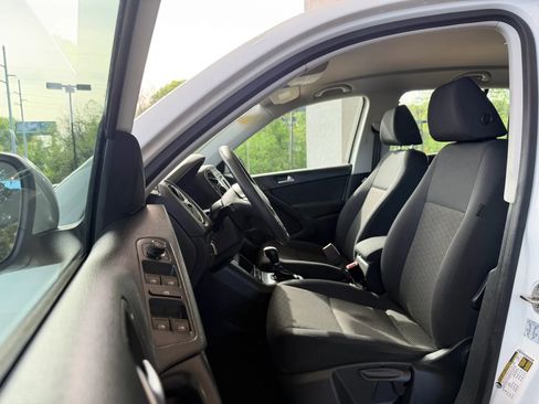 Used 2017 Volkswagen Tiguan Limited FWD image 8
