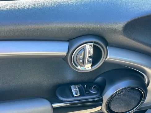 Used 2023 MINI Cooper S image 12