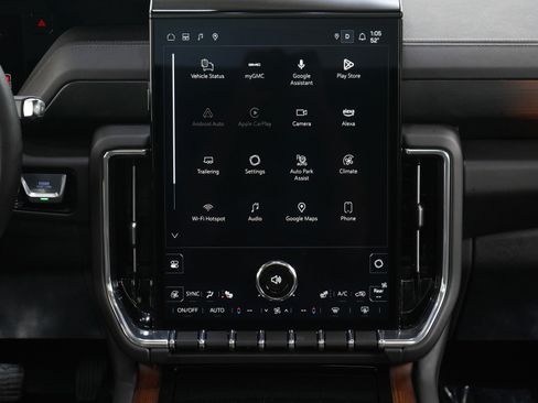 Used 2025 GMC Yukon Denali w/ Denali Reserve Package image 19