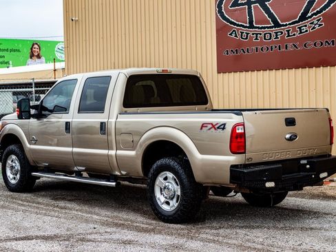 Used 2014 Ford F250 XLT w/ XLT Interior Package image 6