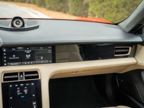 Used 2020 Porsche Taycan Turbo image 27