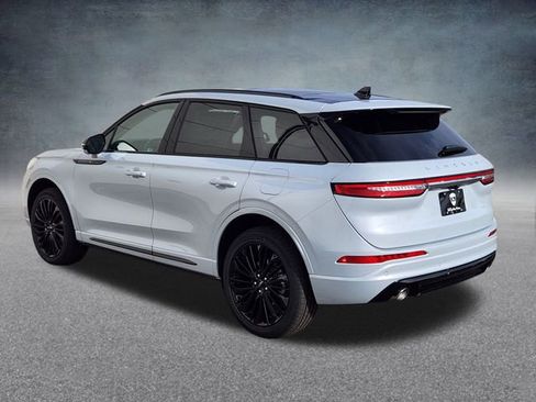 New 2026 Lincoln Corsair Reserve image 5