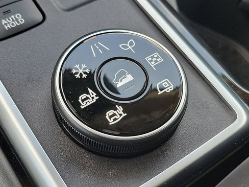Used 2023 Nissan Pathfinder SL AWD/4WD image 35