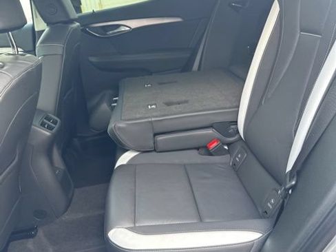 Used 2025 Buick Envision Sport Touring AWD/4WD image 49