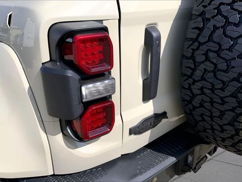 New 2026 Ford Bronco Raptor AWD/4WD image 11