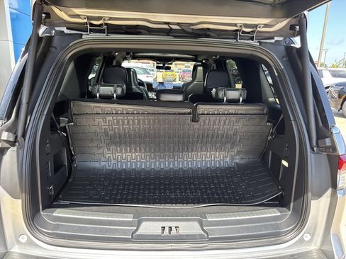 Used 2023 Lincoln Navigator Reserve AWD/4WD image 5
