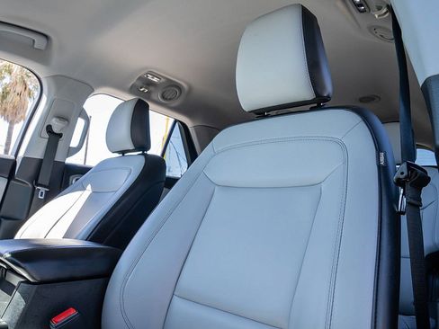 Used 2021 Ford Explorer XLT w/ Equipment Group 202A image 26