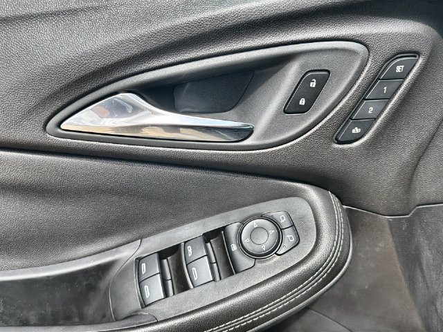 Certified 2023 Buick Encore GX Essence w/ Experience Buick Package FWD image 21