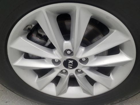 Used 2020 Kia Sorento FWD V6 image 31