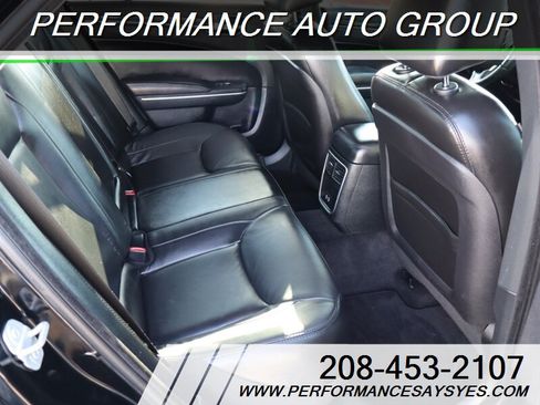 Used 2018 Chrysler 300 Touring L RWD image 11