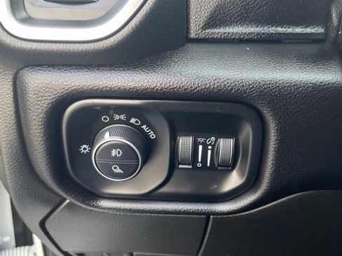 Used 2024 RAM 2500 Laramie AWD/4WD image 16