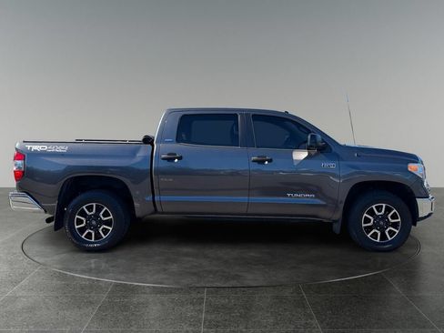 Used 2015 Toyota Tundra SR5 w/ TRD Off Road Package AWD/4WD image 10