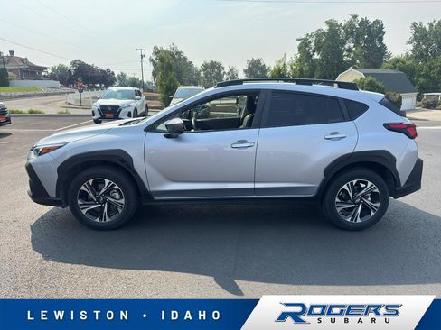 Used 2024 Subaru Crosstrek 2.0i Premium w/ Popular Package #3 AWD/4WD image 1