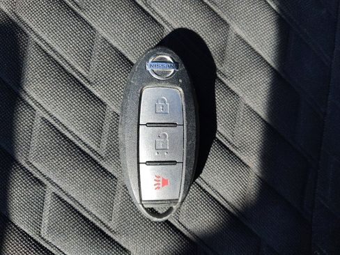 Used 2021 Nissan Kicks S FWD image 32