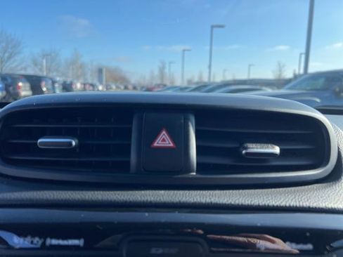 Used 2016 Kia Soul ! w/ Premium Package image 17