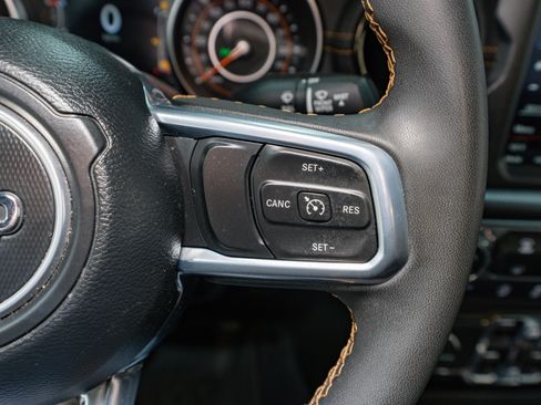 Used 2023 Jeep Gladiator Overland image 27