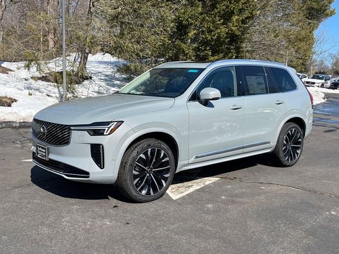 New 2026 Volvo XC90 B6 Plus w/ Protection Package Premier image 5