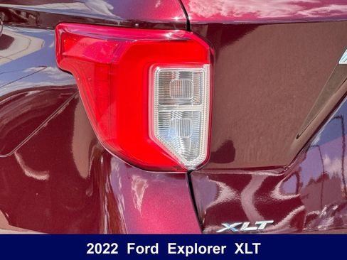 Used 2022 Ford Explorer XLT w/ Equipment Group 202A RWD image 35