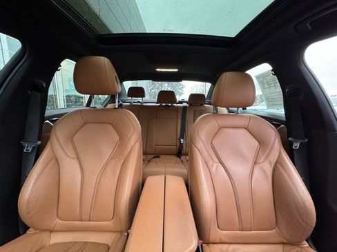 Used 2019 BMW 530i xDrive w/ M Sport Package image 25