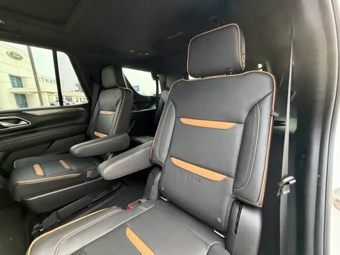 Used 2021 GMC Yukon AT4 w/ AT4 Premium Plus Package AWD/4WD image 18