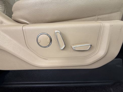 Used 2015 Ford F150 Lariat w/ Equipment Group 501A Mid image 39