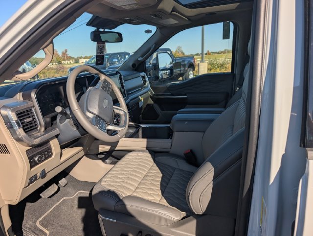 New 2026 Ford F450 Platinum w/ Platinum Plus Package AWD/4WD image 18