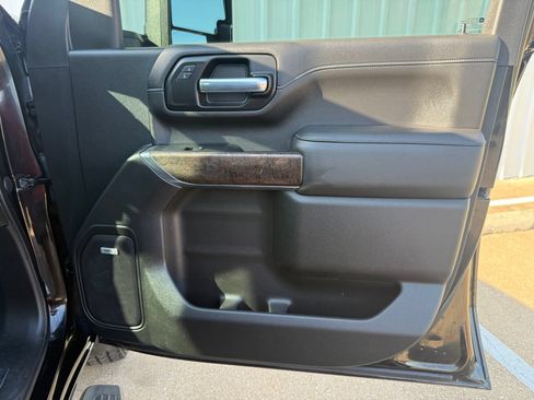 Used 2022 GMC Sierra 3500 Denali AWD/4WD image 19