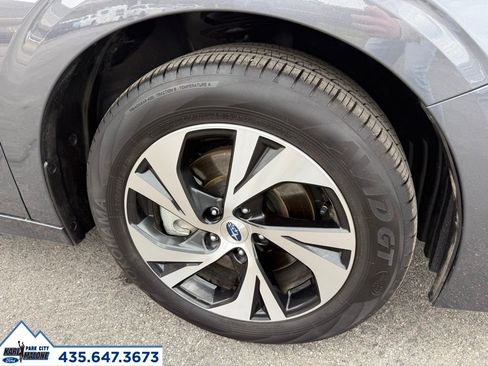 Used 2025 Subaru Legacy Premium AWD/4WD image 9