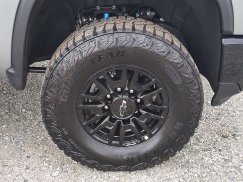 New 2026 Chevrolet Silverado 2500 ZR2 AWD/4WD image 12