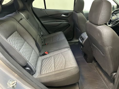 Used 2019 Chevrolet Equinox LT w/ Sun & Navigation Package image 20