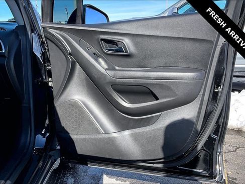 Used 2020 Chevrolet Trax LS w/ Tint and Cruise Package image 26