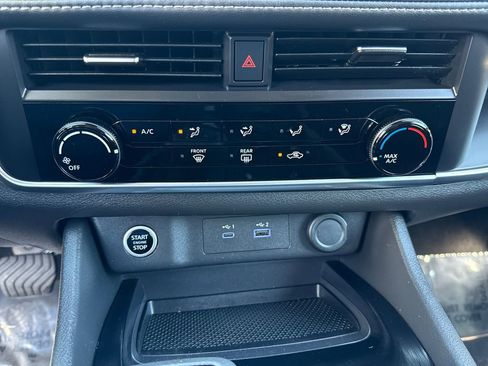 Used 2023 Nissan Rogue S image 24