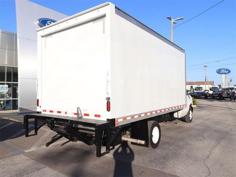 Used 2022 Ford E-350 and Econoline 350 Super Duty w/ Power Windows & Locks Group image 6
