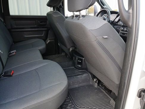 Used 2024 RAM 3500 Tradesman w/ Chrome Appearance Group image 28