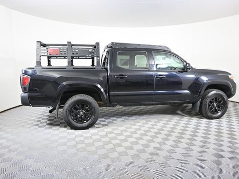 Used 2020 Toyota Tacoma SR5 AWD/4WD image 8