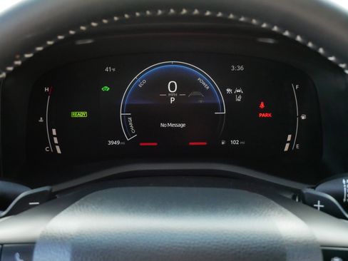 Used 2025 Toyota Camry SE w/ Multimedia Upgrade Package image 21