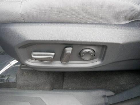 Used 2025 Toyota Tundra SR5 AWD/4WD image 16