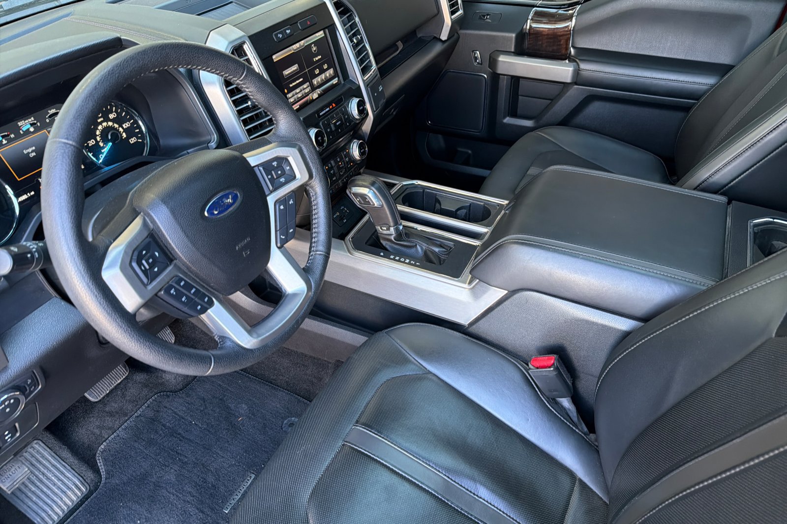 Used 2015 Ford F150 Platinum w/ Max Trailer Tow Package AWD/4WD image 9