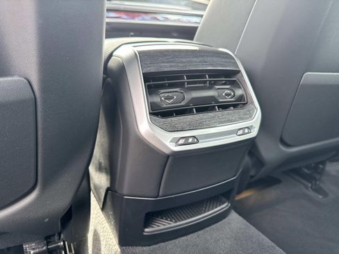 Certified 2023 BMW 760i xDrive AWD/4WD image 17