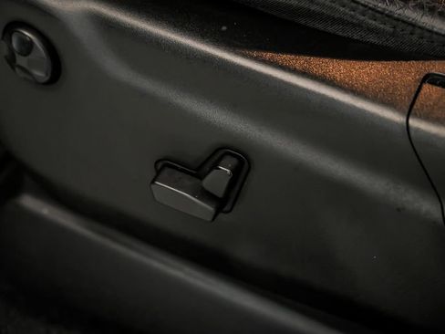 Used 2018 Jeep Grand Cherokee Limited AWD/4WD image 16