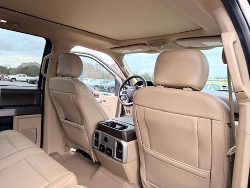 Used 2018 Ford F150 Lariat image 21