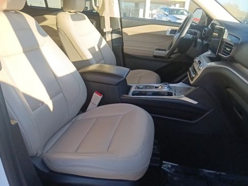 Used 2023 Ford Explorer XLT w/ Equipment Group 202A image 34